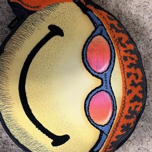 Market smiley pillow